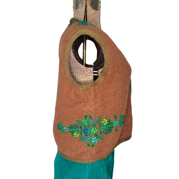 Vintage brown wool vest with embroidery - Picture 3 of 16